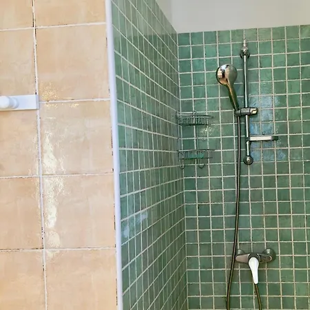 Appartamento écrin De Nature , Centre-ville Et Campagne, 2 Chambres, Grand Jardin, En Provence Verte Brignoles